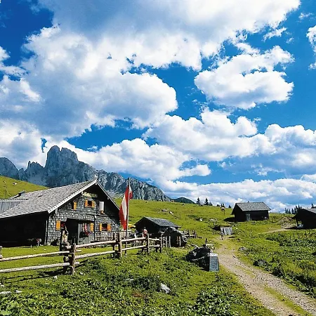 Modern In Neukirchen Am Gro Venediger Neukirchen am Großvenediger